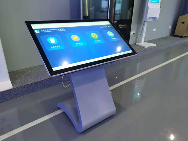 觸摸一體機(jī)三種類型：電容觸摸、電阻觸摸、紅外線觸摸